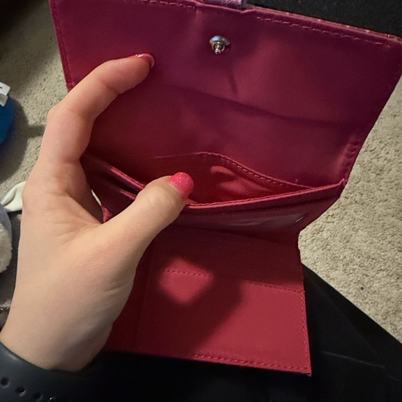 Liz Claiborne Crocodile-Embossed Wallet - Picture 8 of 9